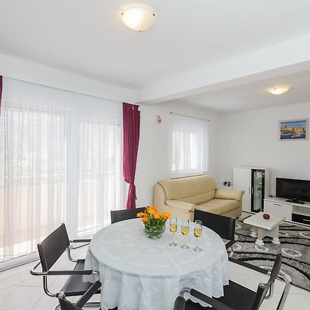 Apartment Anna Kaštela Екстериор снимка