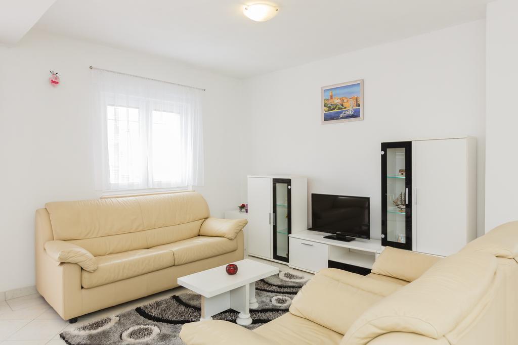 Apartment Anna Kaštela Екстериор снимка